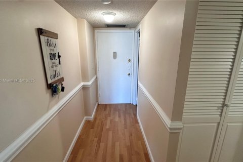 Copropriété à louer à Aventura, Floride: 1 chambre, 71.16 m2 № 1887399 - photo 9