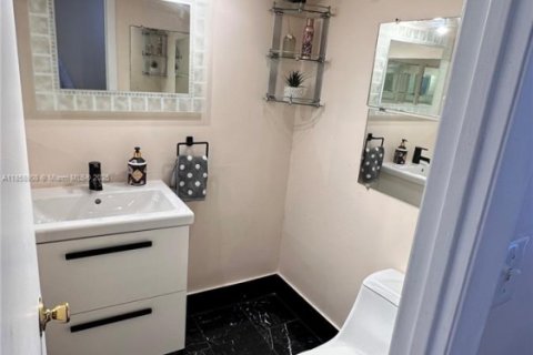 Copropriété à louer à Aventura, Floride: 1 chambre, 71.16 m2 № 1887399 - photo 15