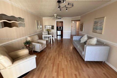Copropriété à louer à Aventura, Floride: 1 chambre, 71.16 m2 № 1887399 - photo 14