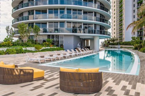 Condominio en venta en Miami, Florida, 1 dormitorio, 90.95 m2 № 2084995 - foto 7