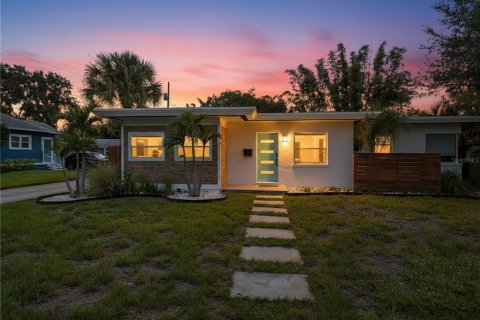 Villa ou maison à Saint Petersburg, Floride 2 chambres, 120.77 m2 № 2364689