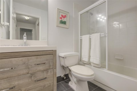 Casa en venta en Pembroke Pines, Florida, 3 dormitorios, 189.52 m2 № 1705846 - foto 18