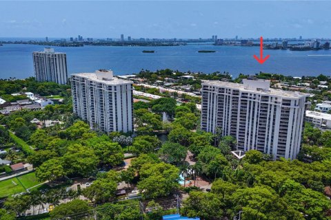 Condo in Miami, Florida, 2 bedrooms № 2378557