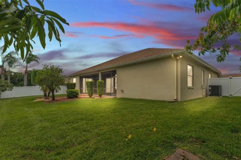 Casa en venta en Lakeland, Florida, 3 dormitorios, 238.48 m2 № 1845368 - foto 2