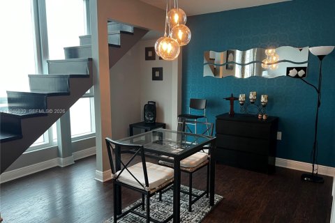 Condo in Miami, Florida, 1 bedroom  № 2003611 - photo 7