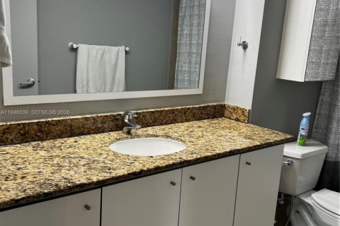 Condo in Miami, Florida, 1 bedroom  № 2003611 - photo 10