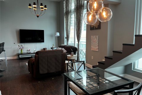 Condo in Miami, Florida, 1 bedroom  № 2003611 - photo 8