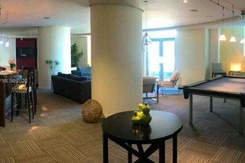 Condo in Miami, Florida, 1 bedroom  № 2003611 - photo 25