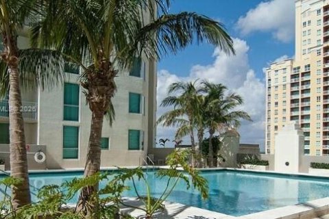 Condo in Miami, Florida, 1 bedroom  № 2003611 - photo 28