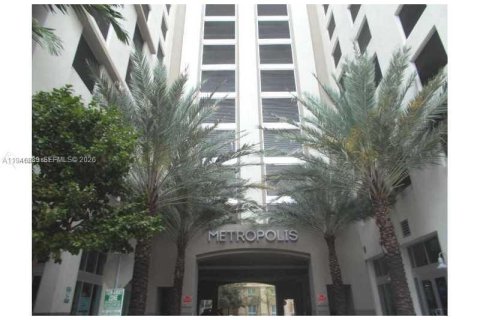 Condo in Miami, Florida, 1 bedroom  № 2003611 - photo 21