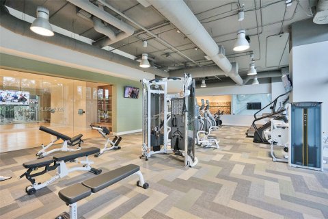 Condo in North Miami Beach, Florida, 2 bedrooms  № 2003081 - photo 7