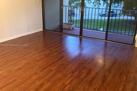 Adosado en venta en Plantation, Florida, 3 dormitorios, 181.16 m2 № 1745687 - foto 6
