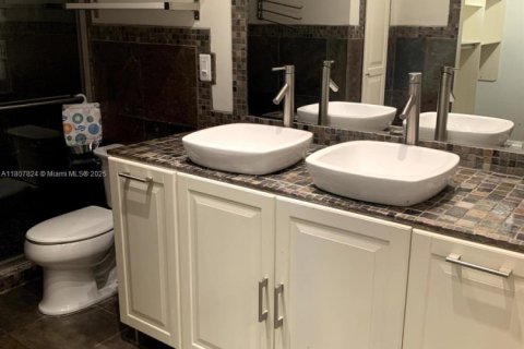 Adosado en venta en Plantation, Florida, 3 dormitorios, 181.16 m2 № 1745687 - foto 3