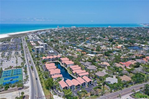 Townhouse in Sarasota, Florida 2 bedrooms, 125.6 sq.m. № 1686652 - photo 5