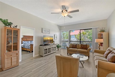 Townhouse in Sarasota, Florida 2 bedrooms, 125.6 sq.m. № 1686652 - photo 7