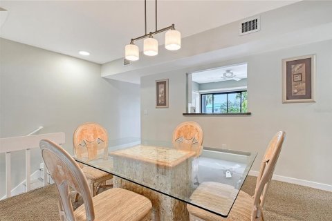 Townhouse in Sarasota, Florida 2 bedrooms, 125.6 sq.m. № 1686652 - photo 18
