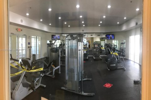 Снять в аренду таунхаус в Дорал, Флорида 3 спальни, 187.29м2, № 1990872 - фото 20