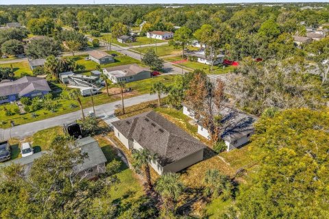 House in Sanford, Florida 3 bedrooms, 131.92 sq.m. № 2094993 - photo 27