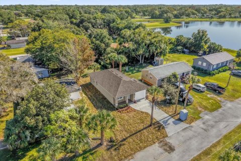 House in Sanford, Florida 3 bedrooms, 131.92 sq.m. № 2094993 - photo 24