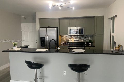 Condo in Bay Harbor Islands, Florida, 2 bedrooms  № 1943772 - photo 6