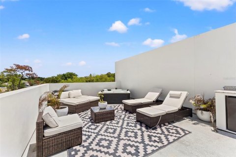 Adosado en venta en Pinellas Park, Florida, 3 dormitorios, 223.89 m2 № 2299385 - foto 21