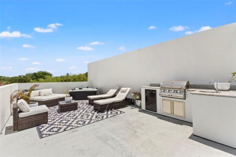 Adosado en venta en Pinellas Park, Florida, 3 dormitorios, 223.89 m2 № 2299385 - foto 19