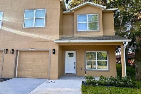 Appartement à Umatilla, Floride 3 chambres, 153.2 m2 № 2325219