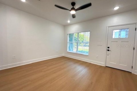 Appartement à louer à Umatilla, Floride: 3 chambres, 153.2 m2 № 2325219 - photo 7