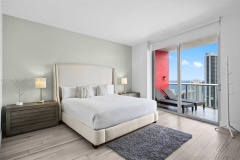 Condo in Hallandale Beach, Florida, 3 bedrooms № 2192548 - photo 9