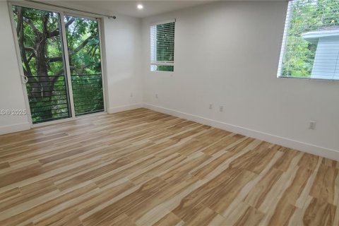 Touwnhouse à louer à Miami, Floride: 3 chambres, 187.38 m2 № 1946562 - photo 12