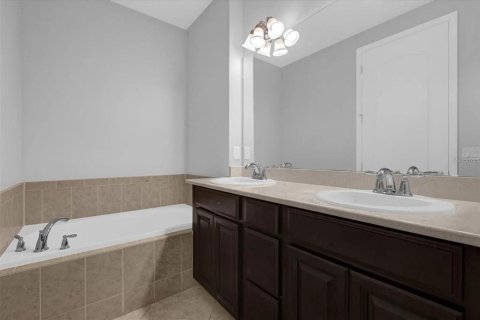 Townhouse in Orlando, Florida 3 bedrooms, 165.27 sq.m. № 1901409 - photo 18
