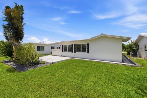 House in Pinellas Park, Florida 2 bedrooms, 96.99 sq.m. № 2237819 - photo 23