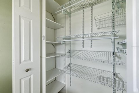 House in Pinellas Park, Florida 2 bedrooms, 96.99 sq.m. № 2237819 - photo 15
