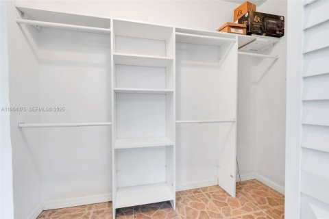 Casa en venta en Margate, Florida, 3 dormitorios, 162.39 m2 № 1992980 - foto 19