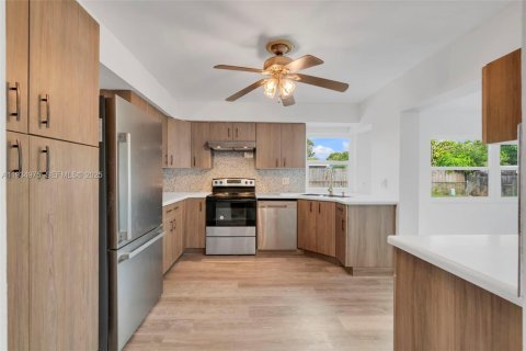 Casa en venta en Margate, Florida, 3 dormitorios, 162.39 m2 № 1992980 - foto 4