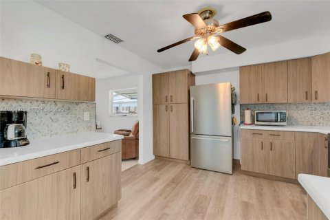 Casa en venta en Margate, Florida, 3 dormitorios, 162.39 m2 № 1992980 - foto 7