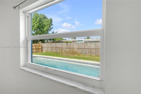 Casa en venta en Margate, Florida, 3 dormitorios, 162.39 m2 № 1992980 - foto 17