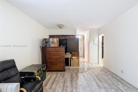 Купить кондоминиум в Корал-Гейблс, Флорида 2 спальни, 69.49м2, № 2002928 - фото 17