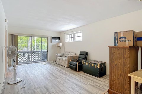 Купить кондоминиум в Корал-Гейблс, Флорида 2 спальни, 69.49м2, № 2002928 - фото 14