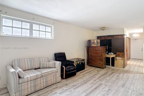 Купить кондоминиум в Корал-Гейблс, Флорида 2 спальни, 69.49м2, № 2002928 - фото 16