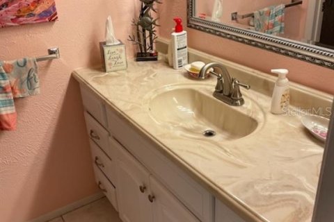 Condo in Saint Petersburg, Florida, 2 bedrooms  № 1525454 - photo 10