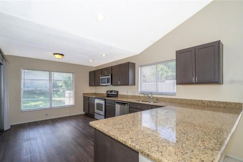 Casa en venta en Orlando, Florida, 4 dormitorios, 157.93 m2 № 1915628 - foto 3