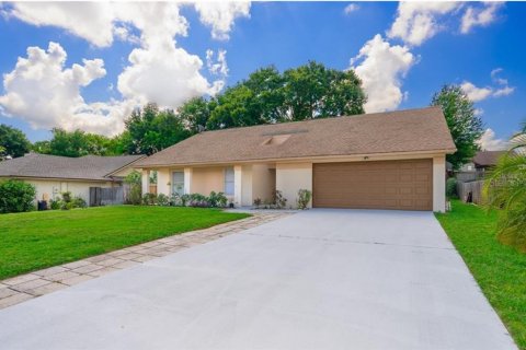 Casa en venta en Orlando, Florida, 4 dormitorios, 157.93 m2 № 1915628 - foto 2