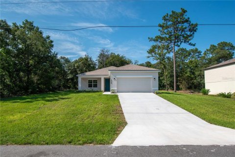 House in Ocala, Florida 3 bedrooms, 150.04 sq.m. № 1539907 - photo 1