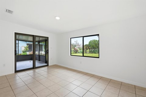 Casa en venta en Port St. Lucie, Florida, 2 dormitorios, 96.25 m2 № 2078324 - foto 8