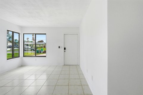 Casa en venta en Port St. Lucie, Florida, 2 dormitorios, 96.25 m2 № 2078324 - foto 6