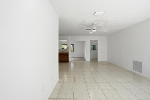 Casa en venta en Port St. Lucie, Florida, 2 dormitorios, 96.25 m2 № 2078324 - foto 4