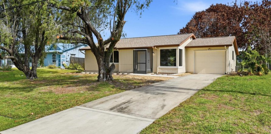 Casa en Port St. Lucie, Florida 2 dormitorios, 96.25 m2 № 2078324