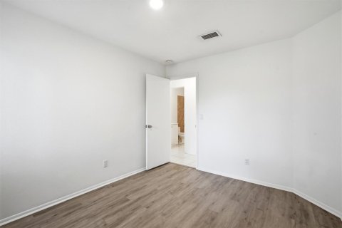 Casa en venta en Port St. Lucie, Florida, 2 dormitorios, 96.25 m2 № 2078324 - foto 14