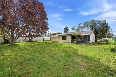 Casa en venta en Port St. Lucie, Florida, 2 dormitorios, 96.25 m2 № 2078324 - foto 24
